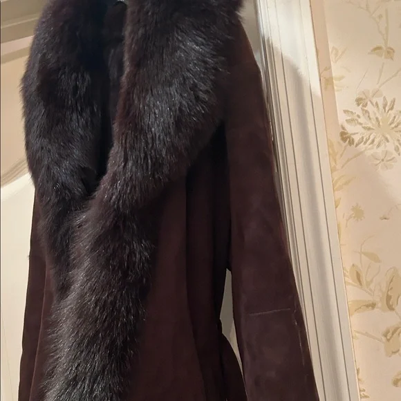 Women’s Dark Brown Suede Jacket with Plush Fur Trim.total fur lined size L - Picture 6 of 10